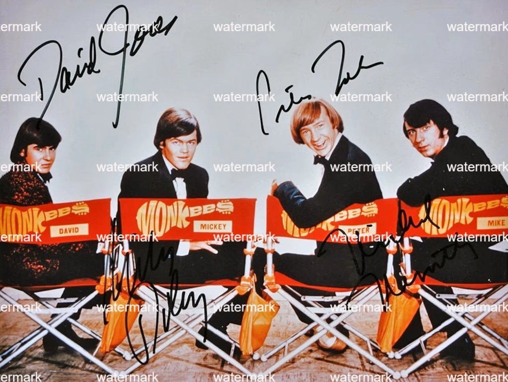 THE MONKEES AMERICAN POP ROCK BAND SIGNED GLOSSY PHOTO 11"X8". #1