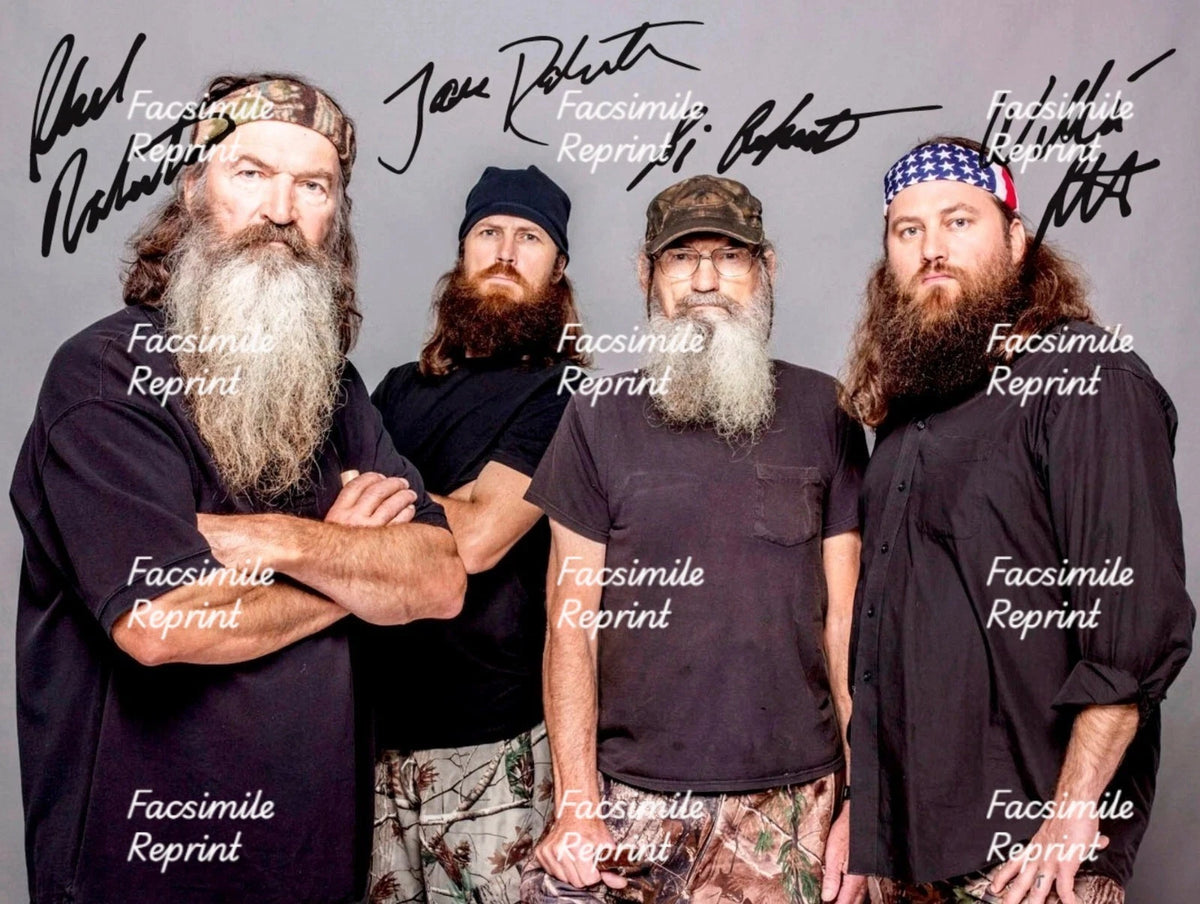 DUCK DYNASTY ROBERTSON FAMILY AMERICAN TV SERIES FACSIMILE SIGNED PHOTO 8"X11"#1