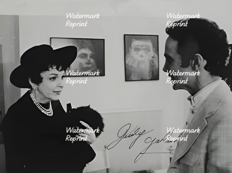 JUDY GARLAND AMERICAN ACTRESS & SINGER SIGNED GLOSSY VINTAGE PHOTO 8"X11". #3