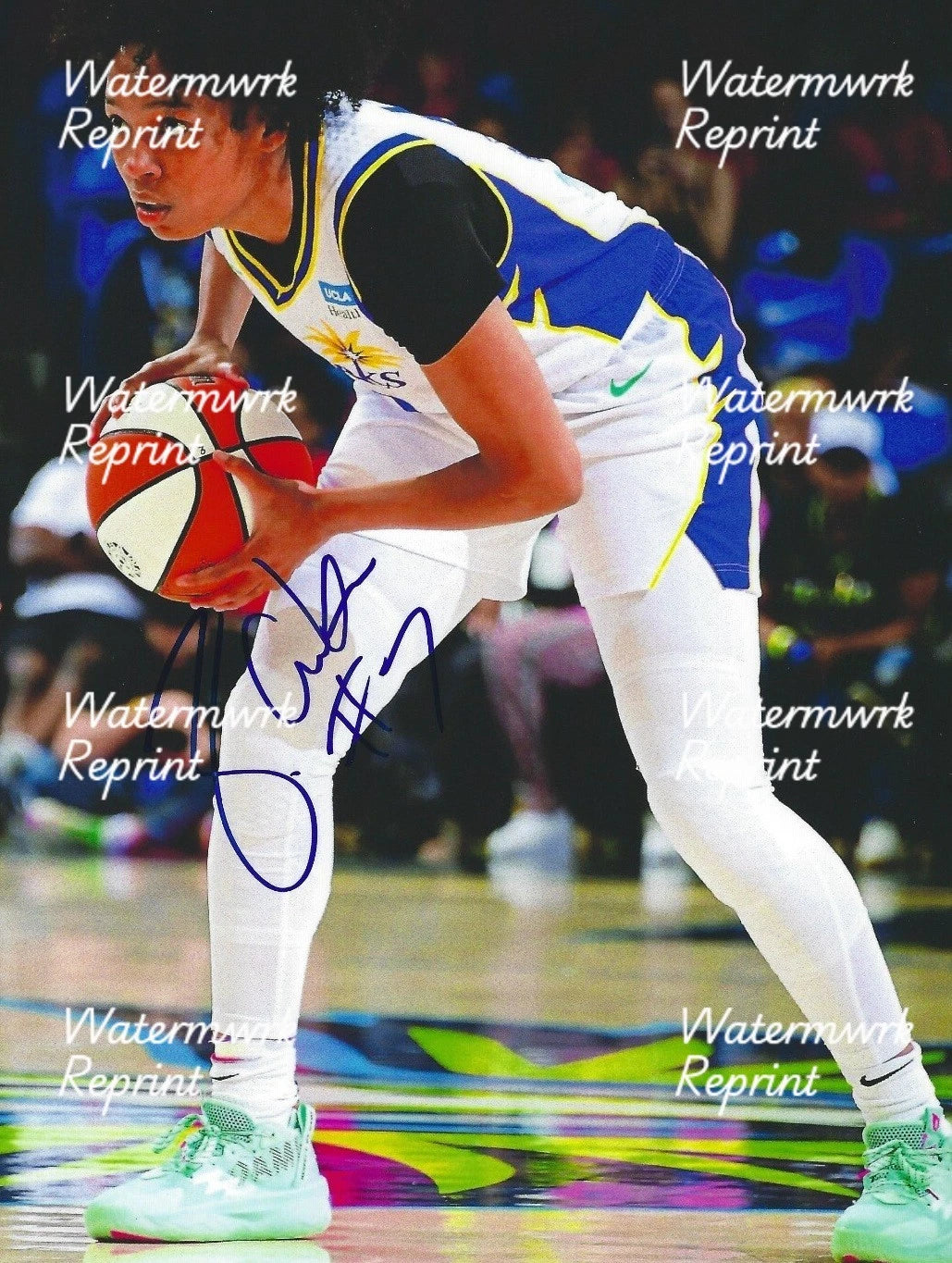 ZIA COOKE WNBA BASKETBALL SIGNED GLOSSY PHOTO 8"X11". #4