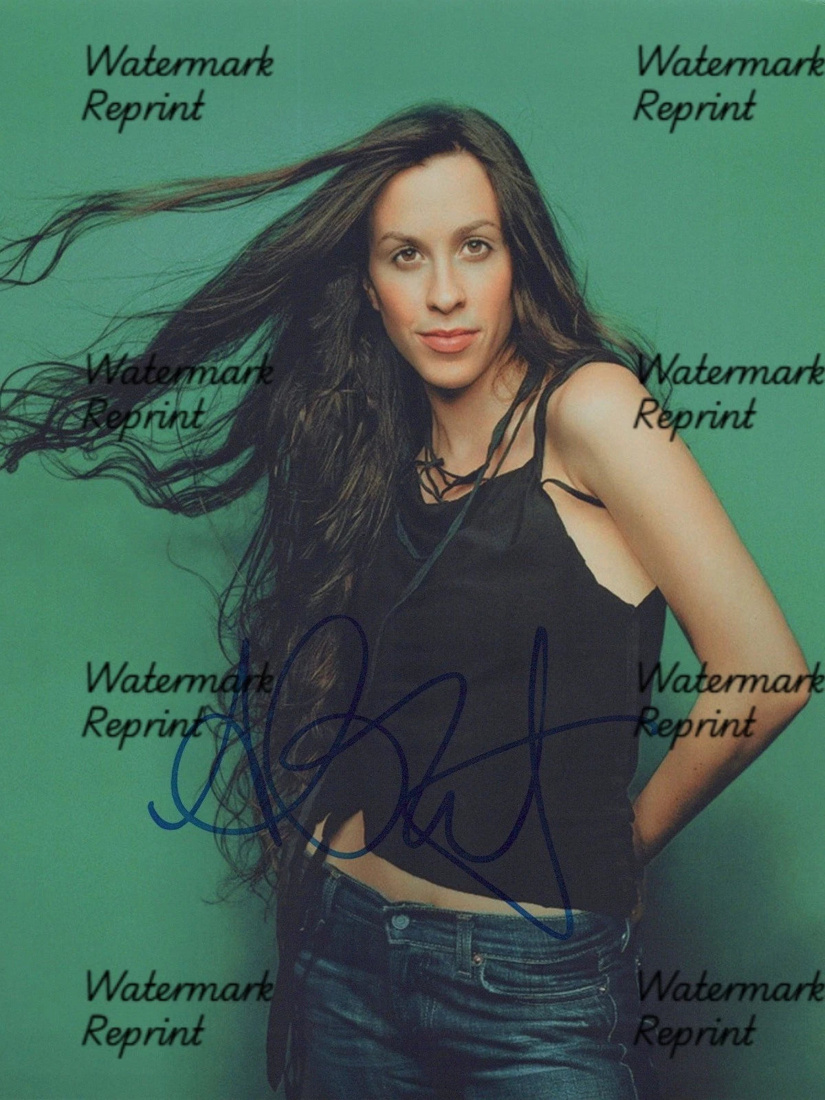 ALANIS MORISSETTE CANADIAN AMERICAN SINGER SONG-WRITER SIGNED PHOTO 8"X11".#4