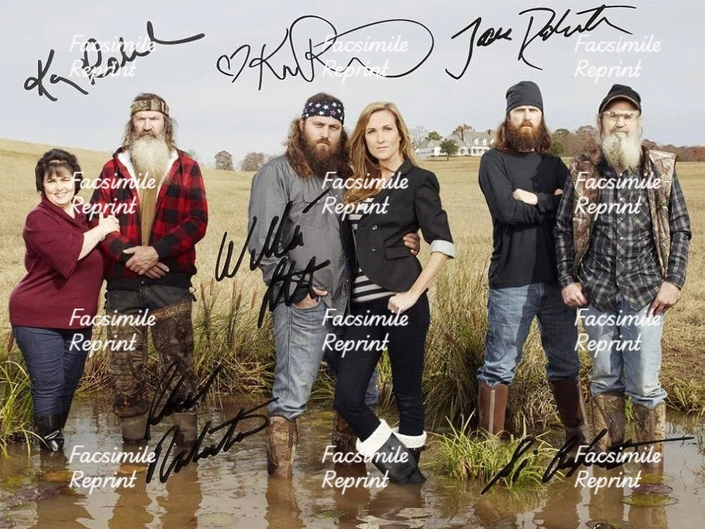 DUCK DYNASTY ROBERTSON FAMILY AMERICAN TV SERIES FACSIMILE SIGNED PHOTO 8"X11"#2
