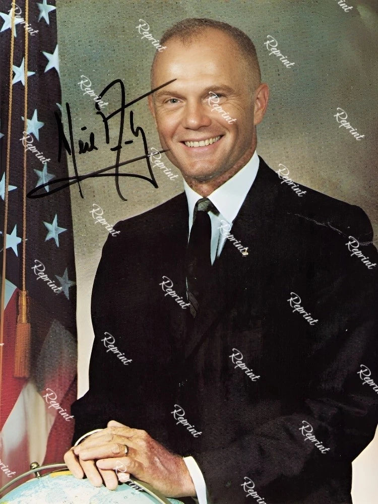 ASTRONAUT NEIL ARMSTRONG SPACE FACSIMILE REPRINT SIGNED PHOTO 8"X11".#9