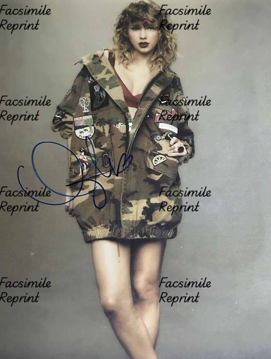 TAYLOR SWIFT AMERICAN SINGER SONG WRITER FACSIMILE SIGNED PHOTO 8"x11". #37