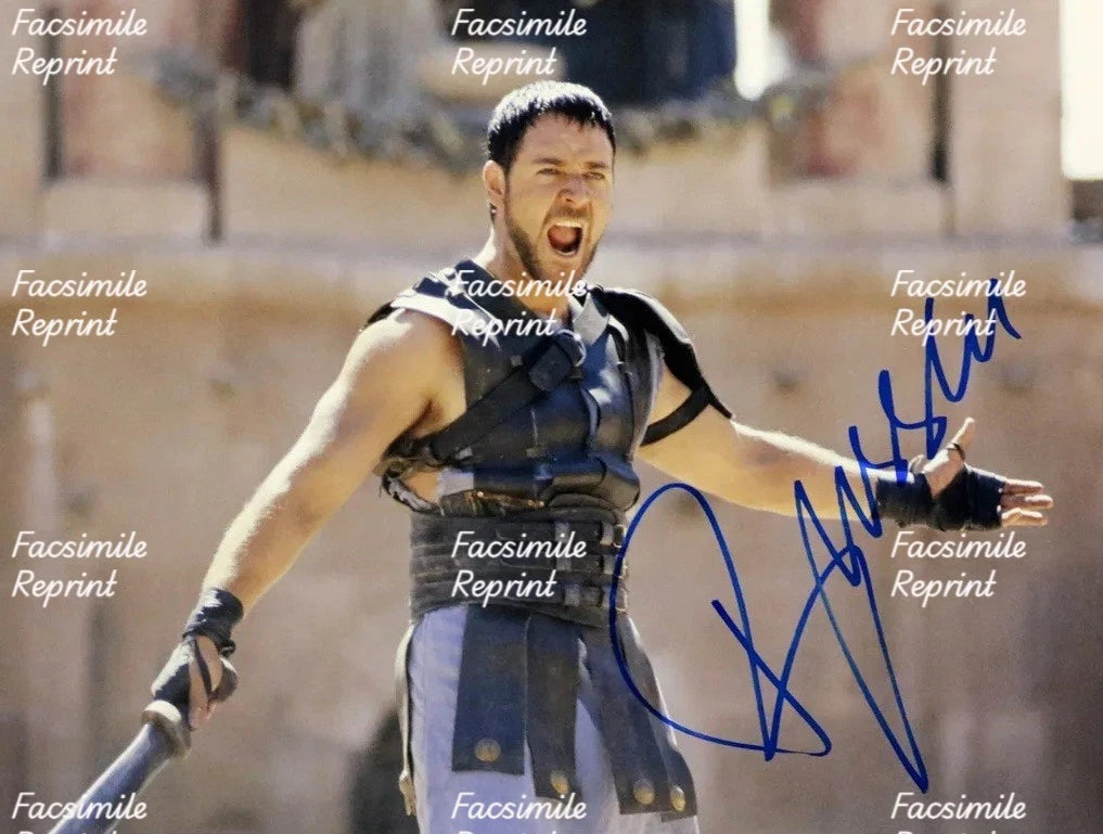 RUSSELL CROWE NEW ZEALAND ACTOR  FACSIMILE SIGNED 8"X11" PHOTO. #3