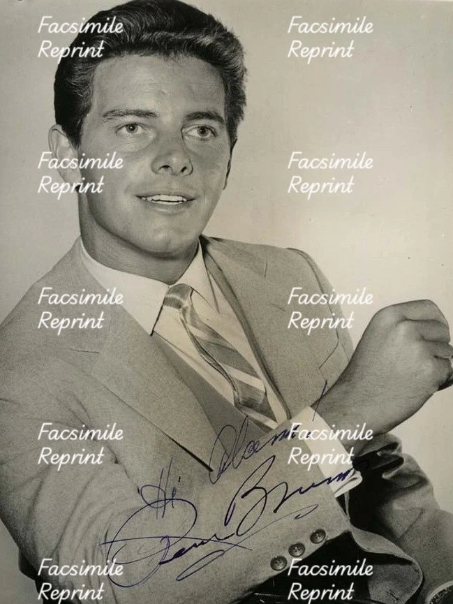 PETER BROWN AMERICAN ACTOR FACSIMILE SIGNED REPRINT VINTAGE B/ W PHOTO 8"X11".#2
