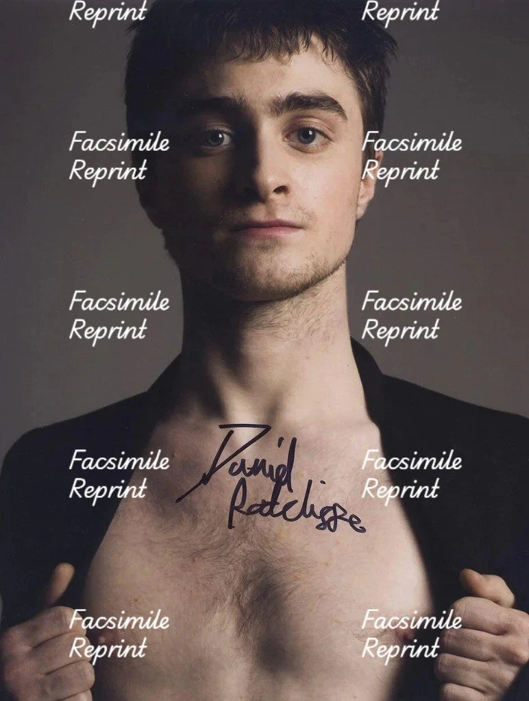 DANIEL RADCLIFFE ENGLISH ACTOR FACSIMILE SIGNED PHOTO 8"X11".#5