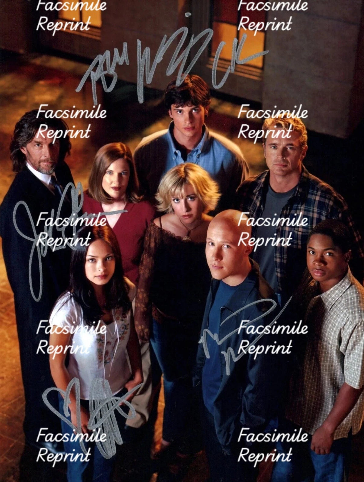 SMALLVILLE AMERICAN TELEVISION SERIES CAST FACSIMILE SIGNED PHOTO 8"X11". #2