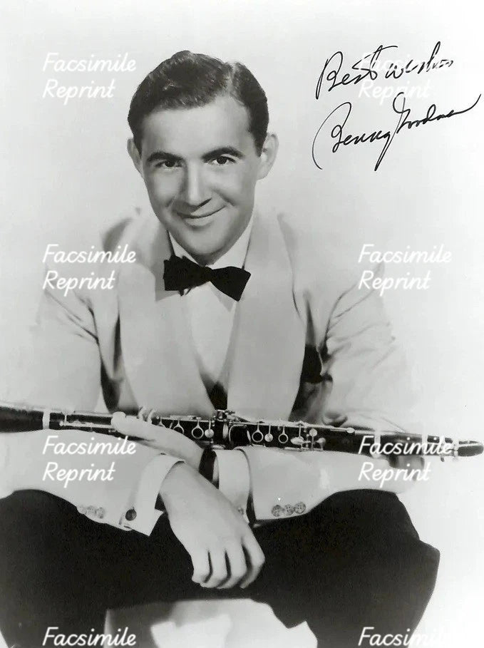 BENNY GOODMAN AMERICAN CLARINETIST FACSIMILE SIGNED VINTAGE B/W PHOTO 8"X11".#2
