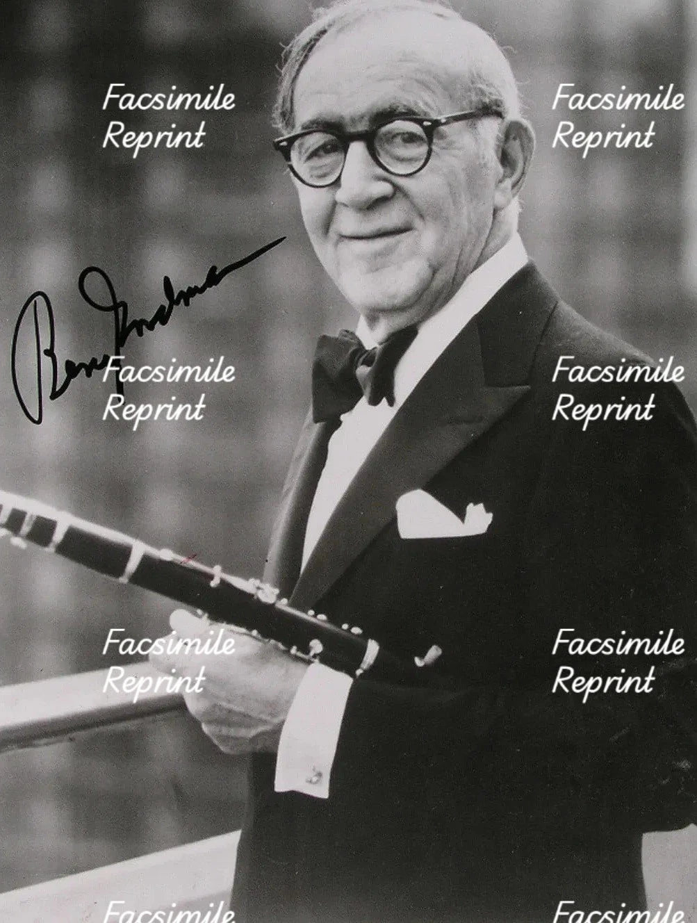 BENNY GOODMAN AMERICAN CLARINETIST FACSIMILE SIGNED PHOTO 8"X11".