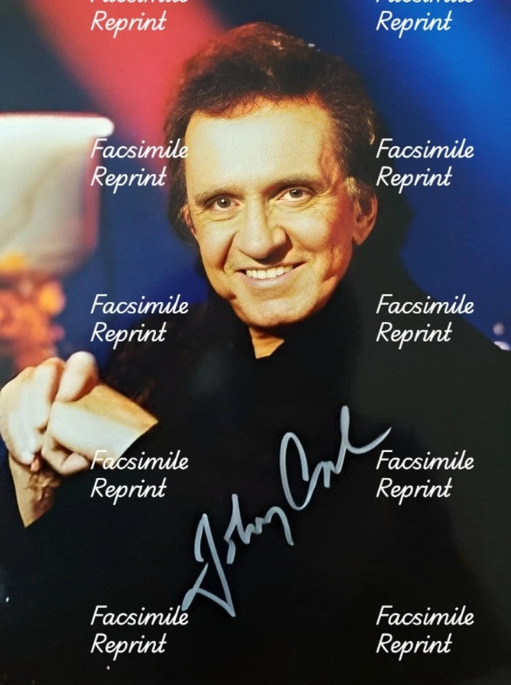 JOHNNY CASH AMERICAN SINGER SONGWRITER FACSIMILE SIGNED PHOTO 8"X11".#3