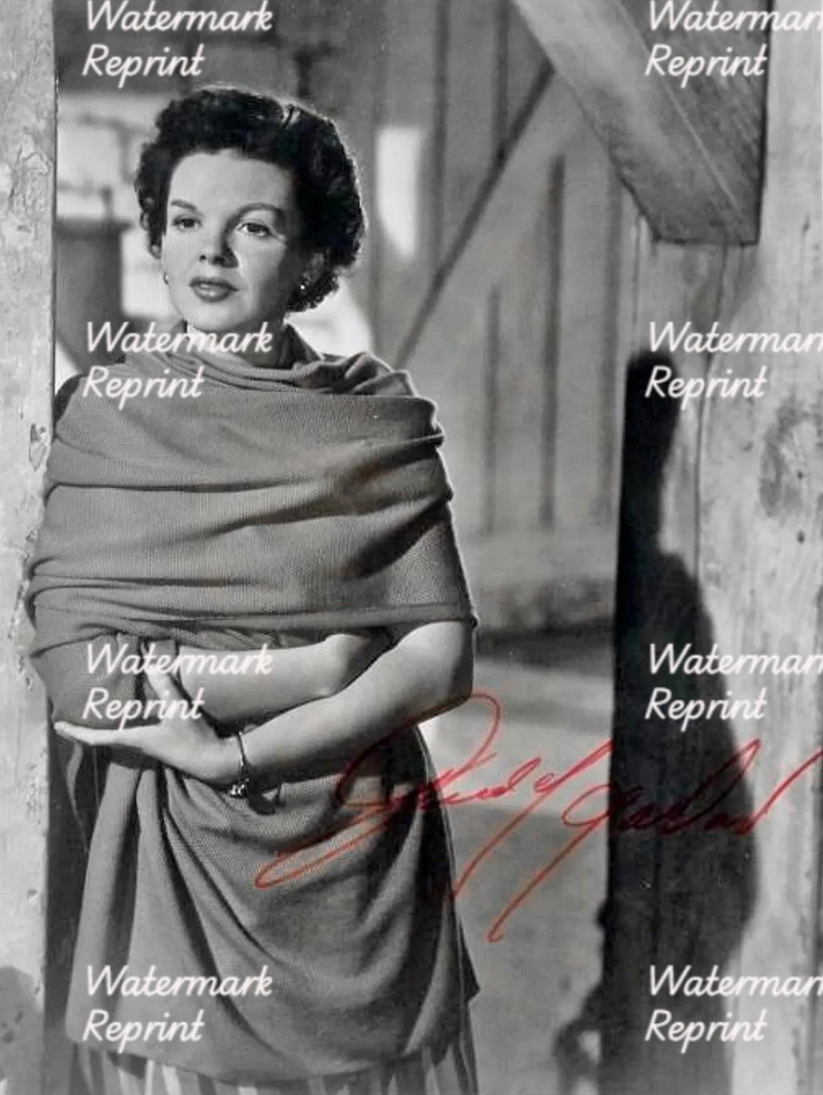 JUDY GARLAND AMERICAN ACTRESS & SINGER SIGNED GLOSSY VINTAGE PHOTO 8"X11".#2