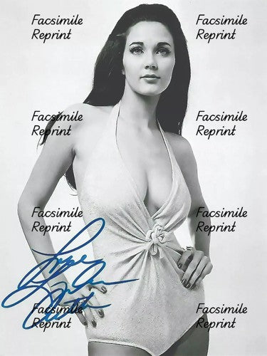 LYNDA CARTER ACTRESS SINGER FACSIMILE REPRINT SIGNED  8"X11" B/W PHOTO.