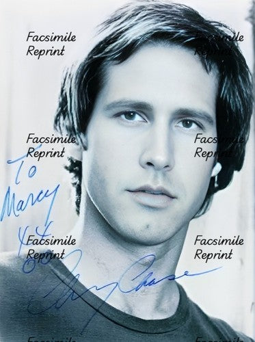 CHEVY CHASE AMERICAN ACTOR COMEDIAN FACSIMILE SIGNED GLOSSY B/W PHOTO 8"X11".#1