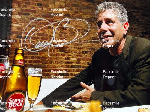 ANTHONY BOURDAIN AMERICAN CHEF & AUTHOR FACSIMILE SIGNED GLOSSY PHOTO 8"X11".