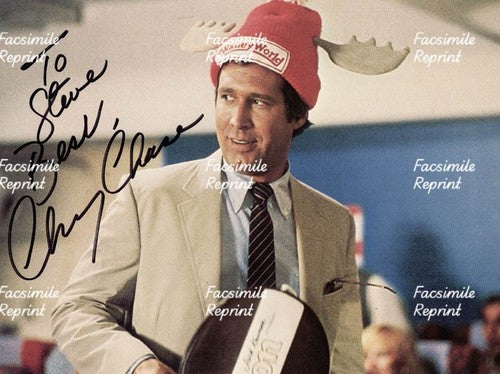 CHEVY CHASE  ACTOR COMEDIAN CHRISTMAS VACATION FACSIMILE SIGNED PHOTO 8"X11".#3