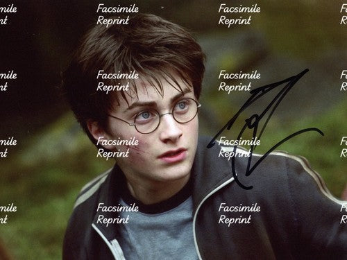 DANIEL RADCLIFFE ENGLISH ACTOR FACSIMILE SIGNED PHOTO 8"X11".#4