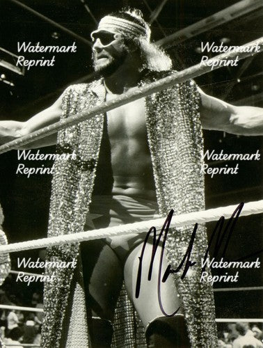 MACHO MAN RANDY SAVAGE AMERICAN WRESTLER SIGNED GLOSSY B/W PHOTO 8"X11". #2