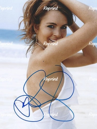 LINDSAY LOHAN AMERICAN ACTRESS SINGER REPRINT GLOSSY SIGNED PHOTO 8"X11".#3