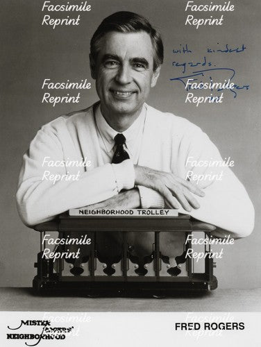 FRED ROGERS AMERICAN TV PERSONALITY AUTHOR FACSIMILE SIGNED PHOTO 8"X11". #2