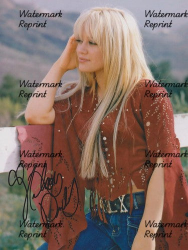 HILARY DUFF AMERICAN ACTRESS SINGER SONG-WRITER SIGNED PHOTO 8"X11". #5